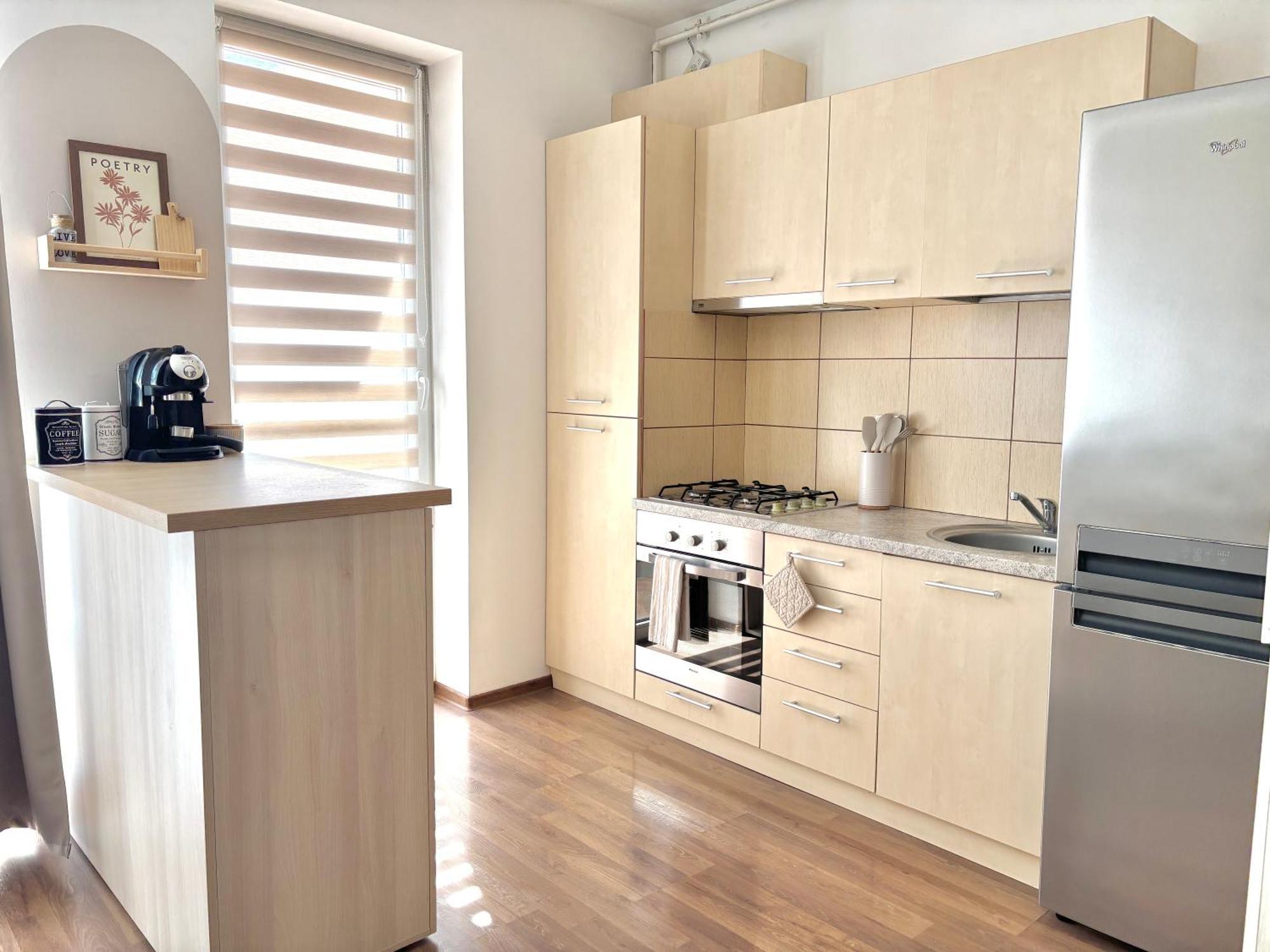 Wanderlust Home Cream, Rasnov Apt For 4, Wifi And Free Parking Exteriér fotografie