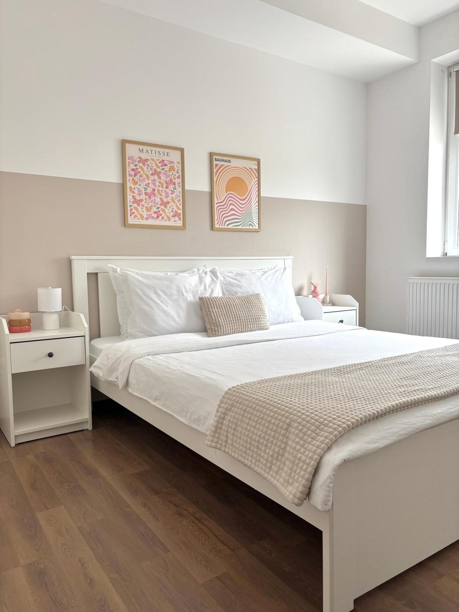 Wanderlust Home Cream, Rasnov Apt For 4, Wifi And Free Parking Exteriér fotografie